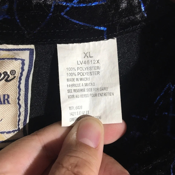 Womens Wrangler Button Up Shirt Crushed Velvet Stars Eras Tour Midnights Casual - Picture 2 of 6